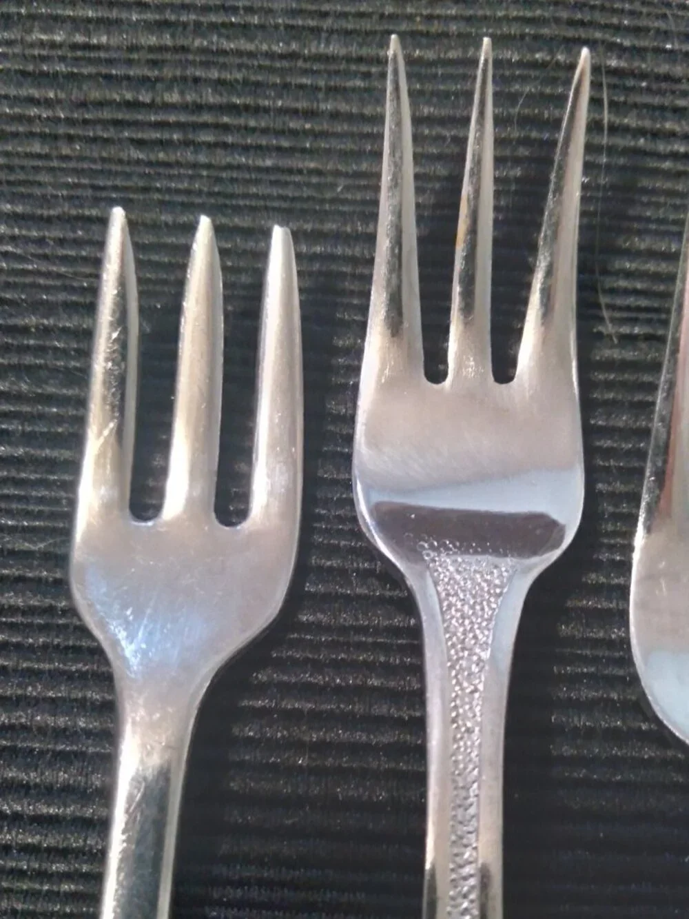 14 Stainless Steel Seafood Cocktail Forks - Picture 5 of 6